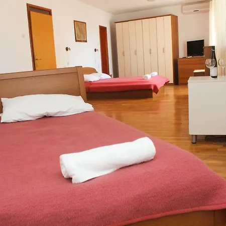 Apartman Luca *