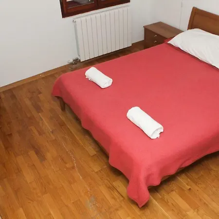Апартаменты Apartman Luca Свети-Филип-и-Яков