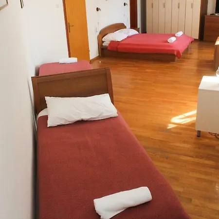 Apartman Luca Апартаменты